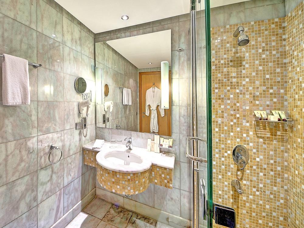 מכה Elaf Al Mashaer Hotel Makkah מראה חיצוני תמונה A bathroom at the hotel