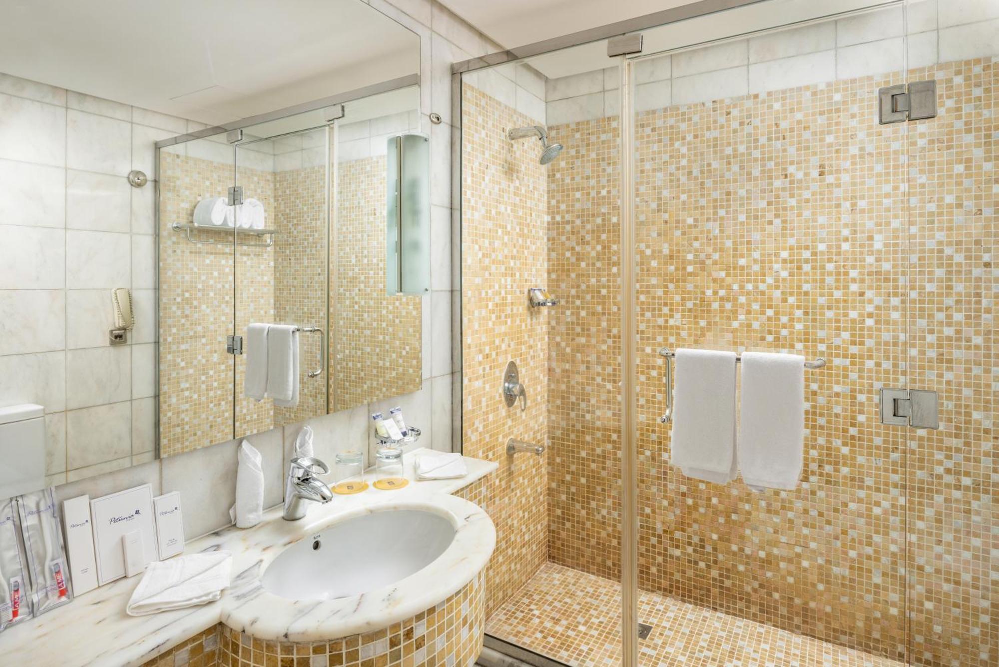 מכה Elaf Al Mashaer Hotel Makkah מראה חיצוני תמונה A bathroom at the hotel